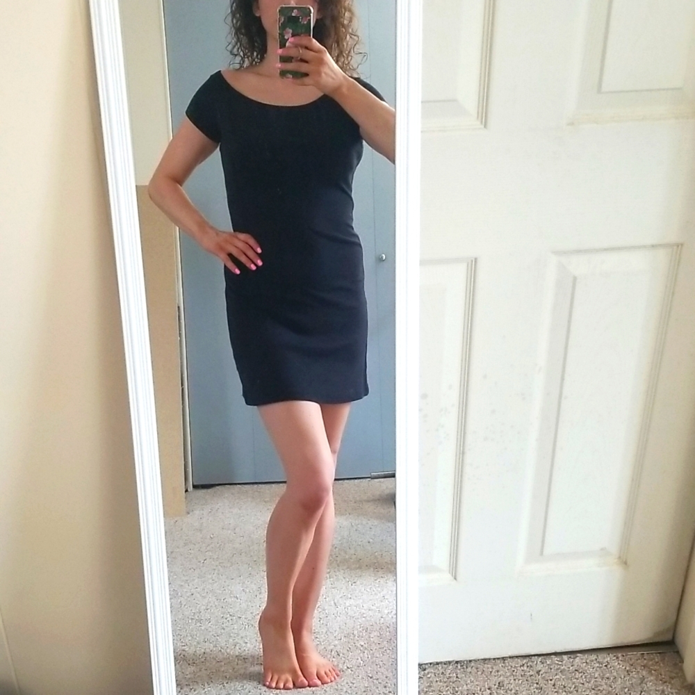 EUC Chelsea & Theodore Black Dress